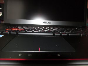 Laptop de Gaming Republic of gamers de la Asus R771JW review video si review text